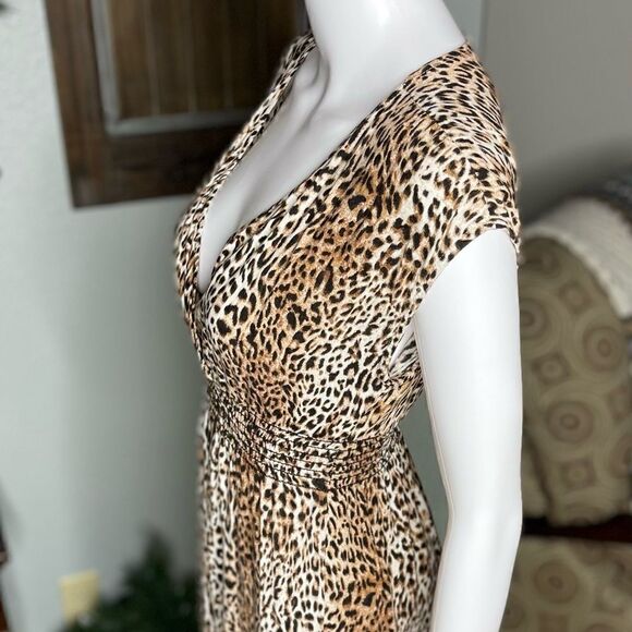 Lily White Dress Leopard Print Smocked Waist Mini Size Medium - Picture 6 of 14